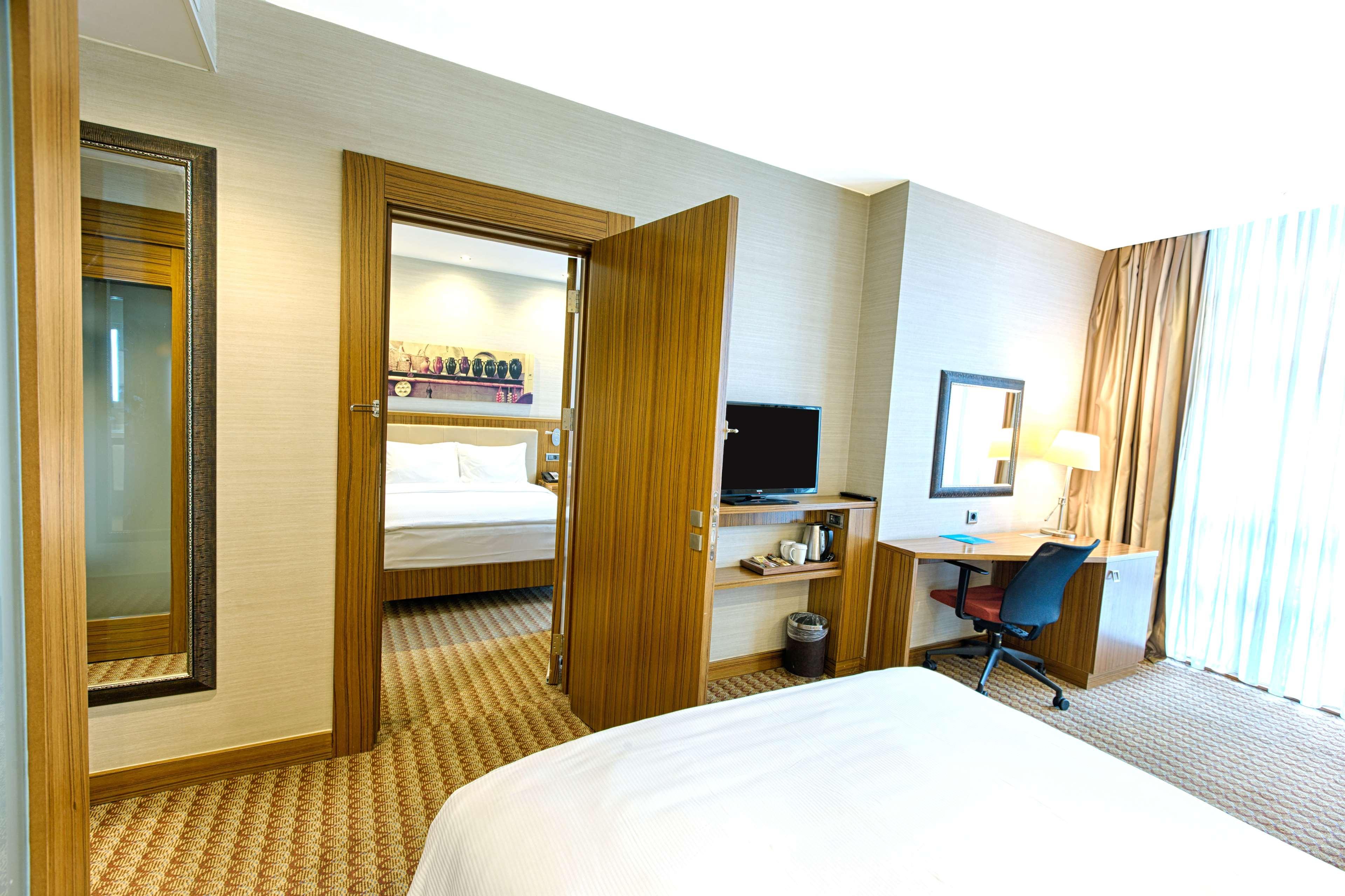 Hotel Hampton By Hilton Gaziantep Exterior foto